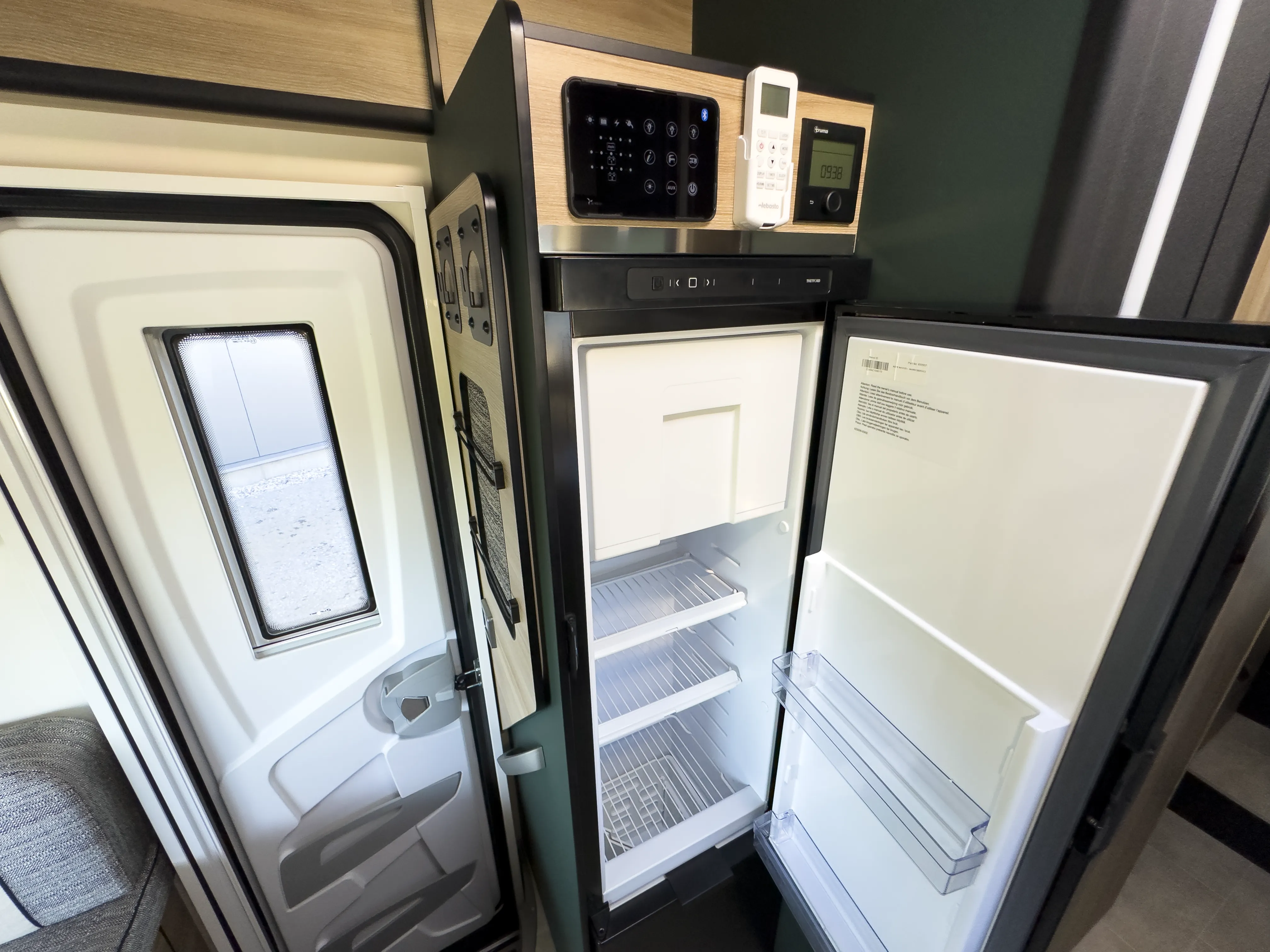 Kilig 695 Camper – Küche mit Kühlschrank