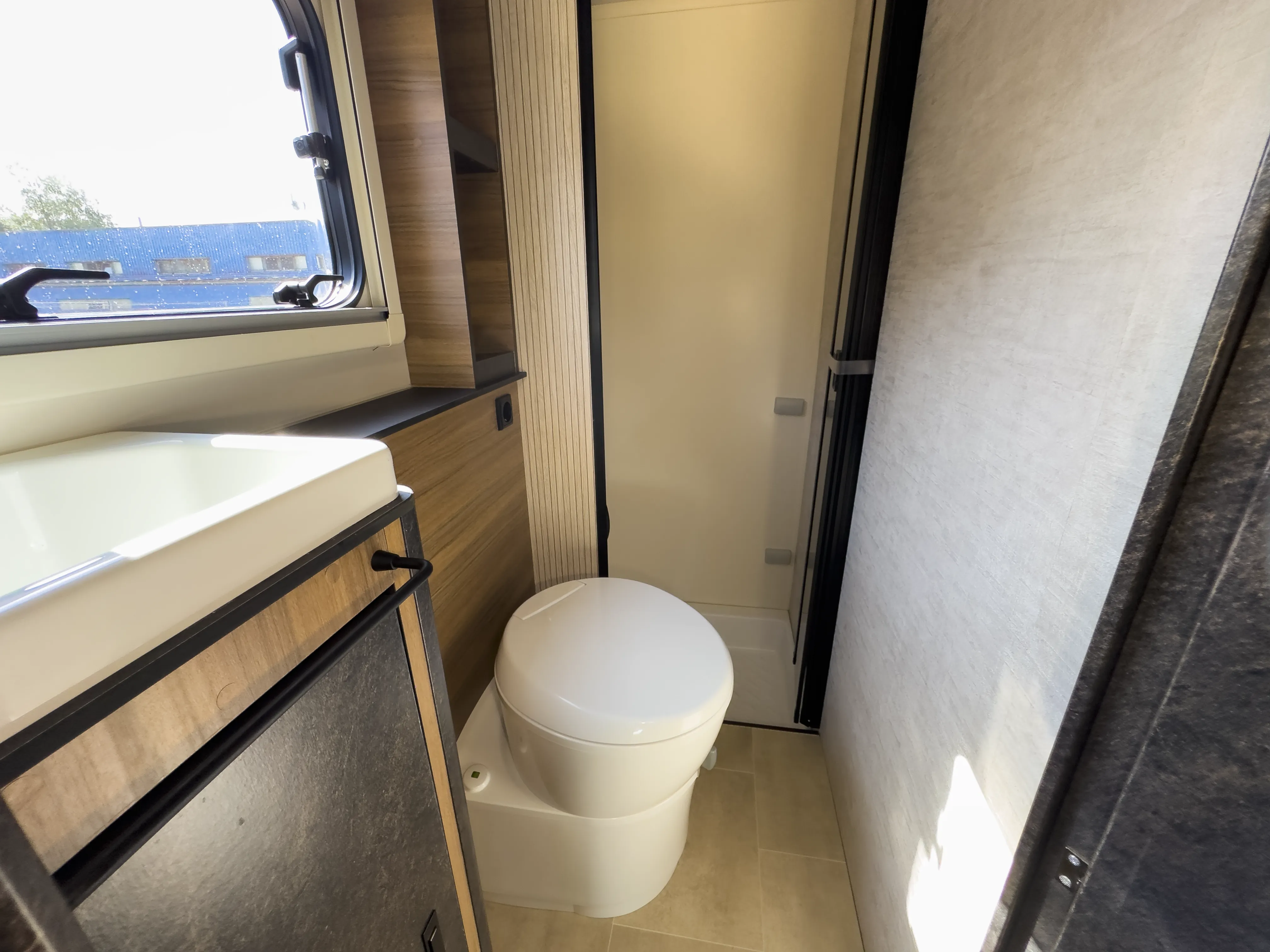 Sarus 3 – WC mit Dusche